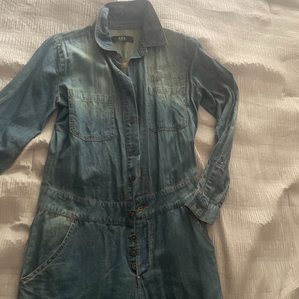 Jump suits